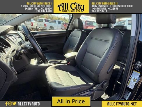 Used 2015 Volkswagen Golf S image 9