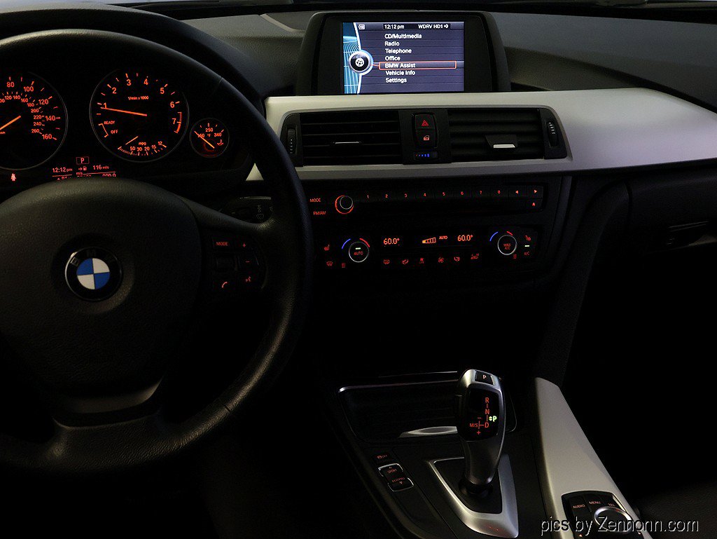 Used 2013 BMW 328i xDrive Sedan AWD/4WD image 16