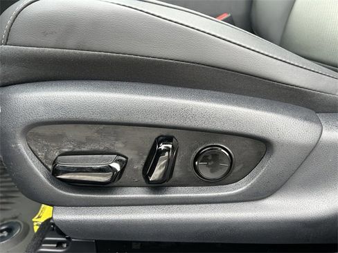 Used 2024 Lexus ES 350 w/ Premium Package image 20