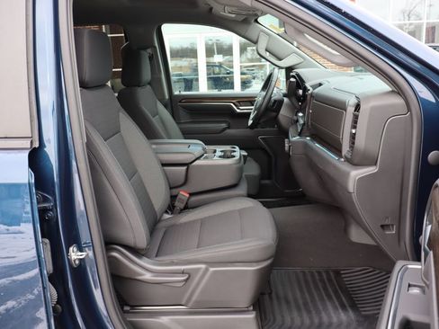 Used 2023 Chevrolet Silverado 1500 LT image 45