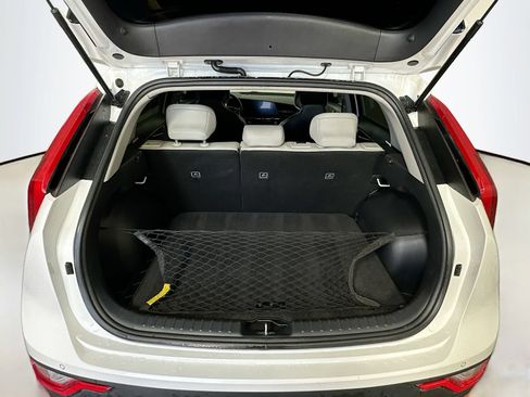 Used 2023 Kia Niro EX FWD image 25