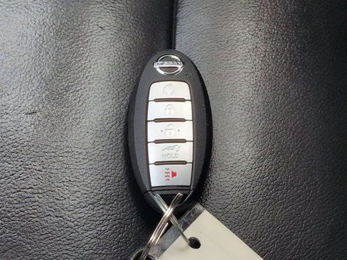 Used 2021 Nissan Rogue SL FWD image 30