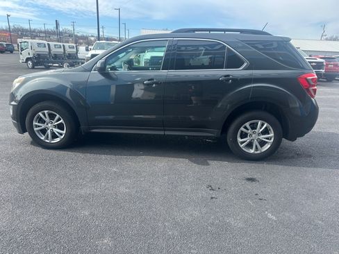 Used 2017 Chevrolet Equinox LT image 9