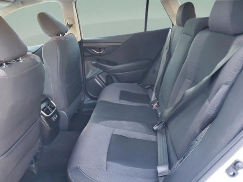 Used 2022 Subaru Outback Premium image 7