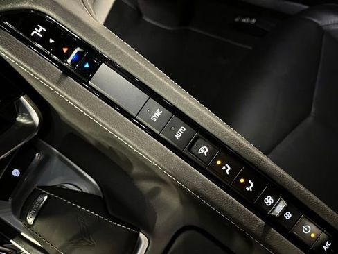 Used 2023 Chevrolet Corvette Stingray Coupe w/ 1LT image 43