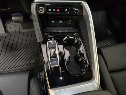 Used 2025 Audi Q5 Prestige AWD/4WD image 24