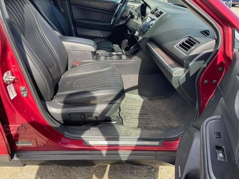 Used 2019 Subaru Outback 3.6R Limited AWD/4WD image 12