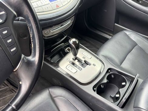 Used 2012 Hyundai Genesis 3.8 w/ Premium Pkg RWD image 11