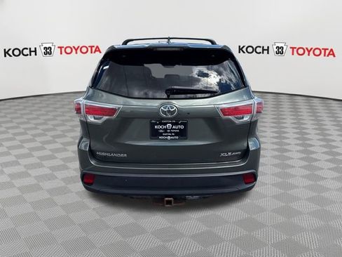 Used 2016 Toyota Highlander XLE AWD/4WD image 7