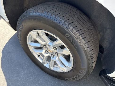 Used 2025 Chevrolet Tahoe LT image 10