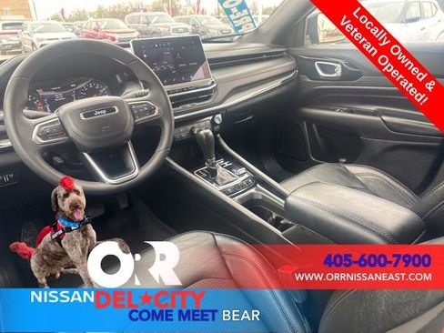 Used 2025 Jeep Compass Trailhawk AWD/4WD image 12