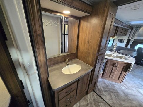 Used 2021 Ford E-450 and Econoline 450 Super Duty w/ Motorhome Prep Package image 14