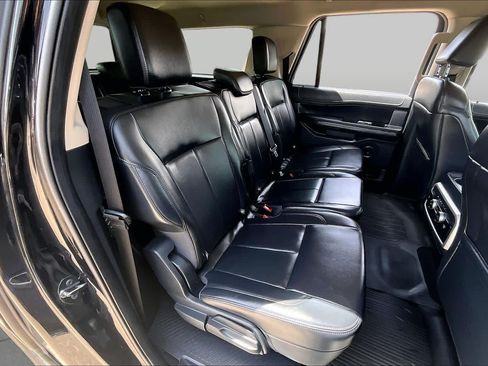 Used 2024 Ford Expedition Max XLT AWD/4WD image 19