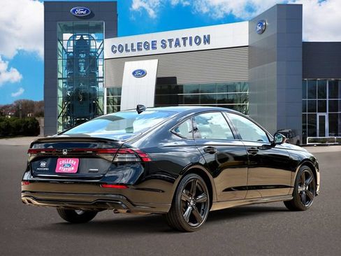 Used 2025 Honda Accord Sport image 5