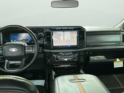 Used 2024 Ford F350 Platinum w/ Tremor Off-Road Package AWD/4WD image 19