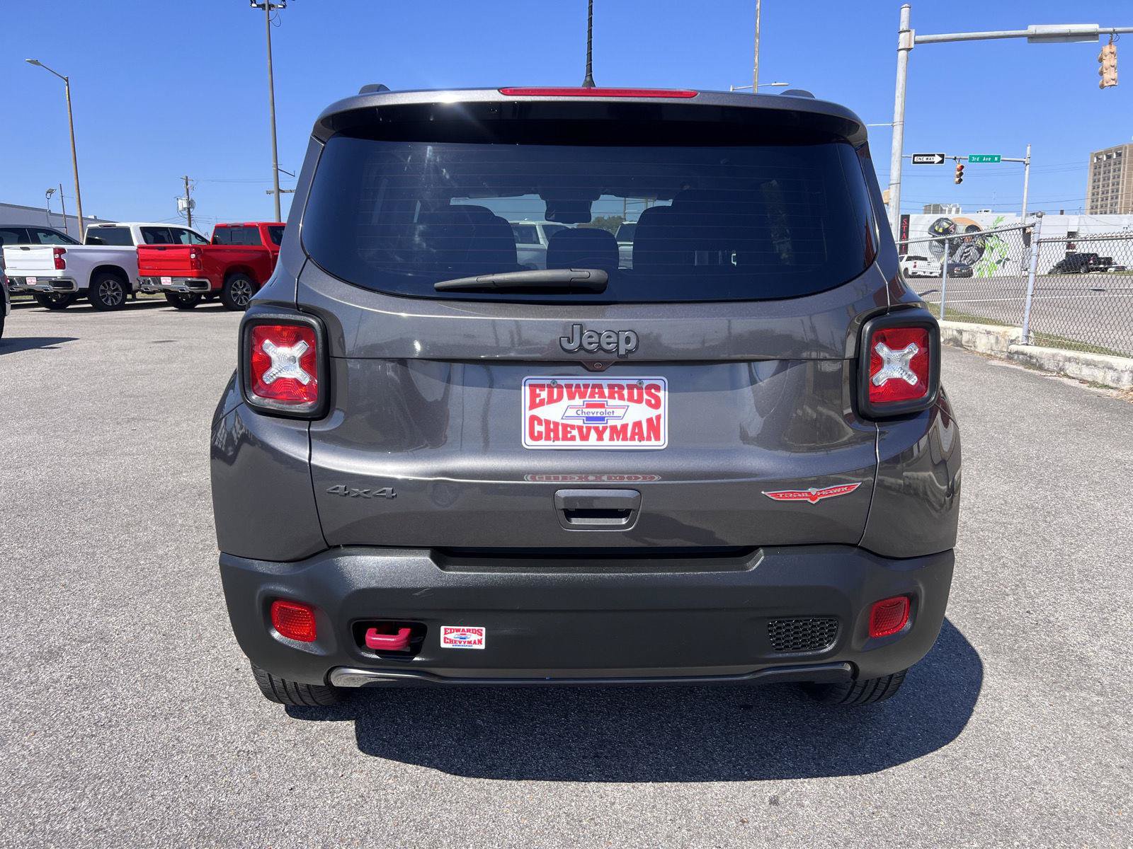 Used 2021 Jeep Renegade Trailhawk AWD/4WD image 6