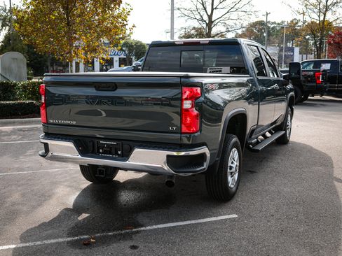 Used 2025 Chevrolet Silverado 2500 LT image 10