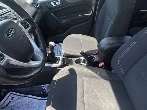 Used 2016 Ford Fiesta SE FWD image 9