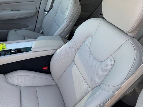 New 2026 Volvo XC60 T8 Ultra w/ Protection Package Premier AWD/4WD image 18