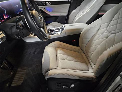 Used 2024 BMW X5 xDrive40i w/ M Sport Package image 17