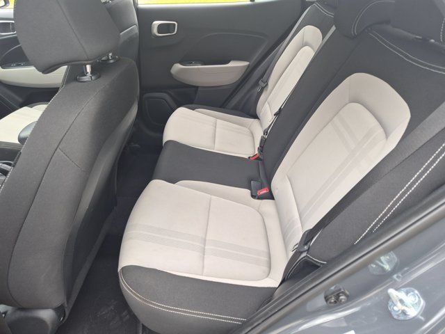 Used 2025 Hyundai Venue SEL FWD image 27