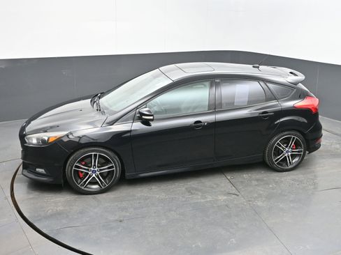 Used 2016 Ford Focus ST w/ Equipment Group 401A image 31