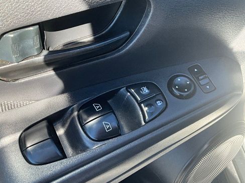 Used 2020 Nissan Kicks S FWD image 24