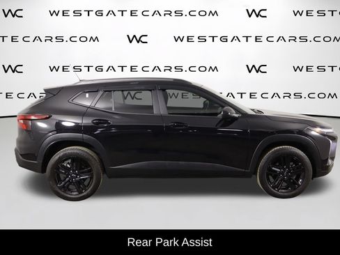 Used 2025 Chevrolet Trax ACTIV w/ Driver Confidence Package FWD image 5