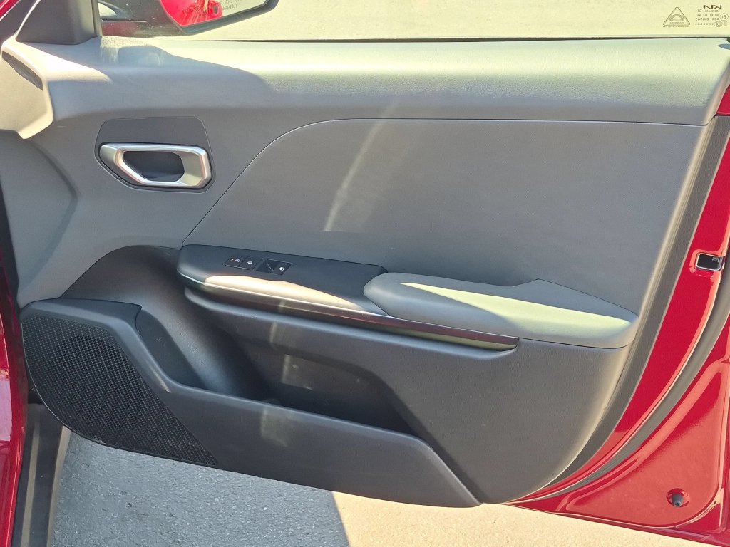 Used 2025 Kia K4 FWD image 30