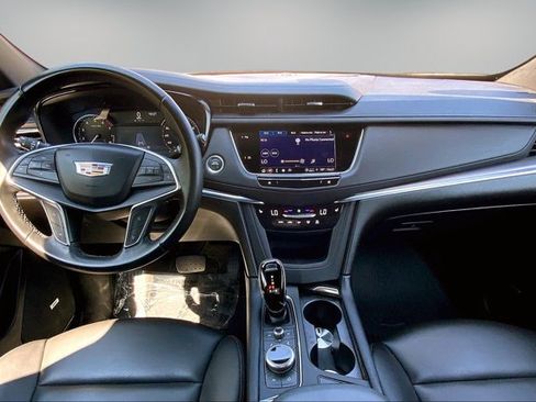 Used 2024 Cadillac XT5 Luxury AWD/4WD image 15