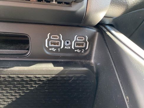 Used 2022 RAM 1500 Big Horn AWD/4WD image 13
