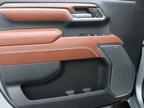 New 2025 GMC Sierra 2500 Denali Ultimate image 10