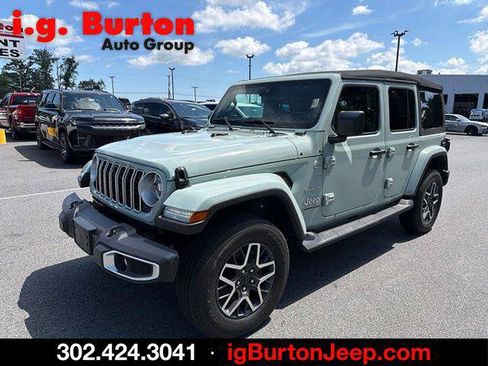 Certified 2024 Jeep Wrangler Unlimited Sahara w/ Technology Group AWD/4WD image 7