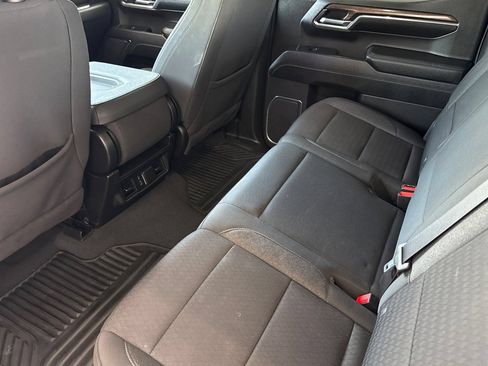Used 2023 Chevrolet Silverado 1500 LT AWD/4WD image 12