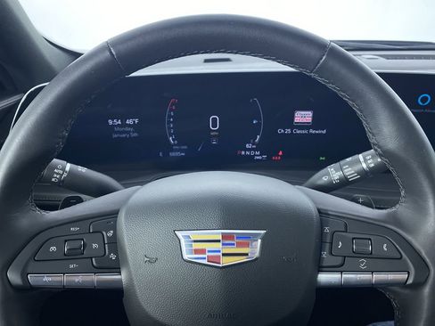 Certified 2024 Cadillac XT4 Premium Luxury image 3