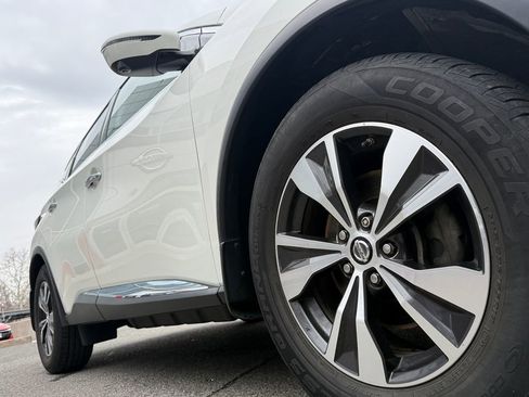 Used 2019 Nissan Murano SV w/ Premium Package image 9