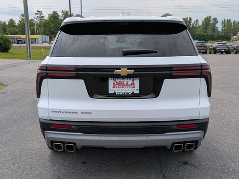 Used 2026 Chevrolet Traverse LT w/ Driver Confidence Package AWD/4WD image 9