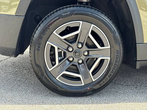 New 2026 Jeep Cherokee Laredo AWD/4WD image 8