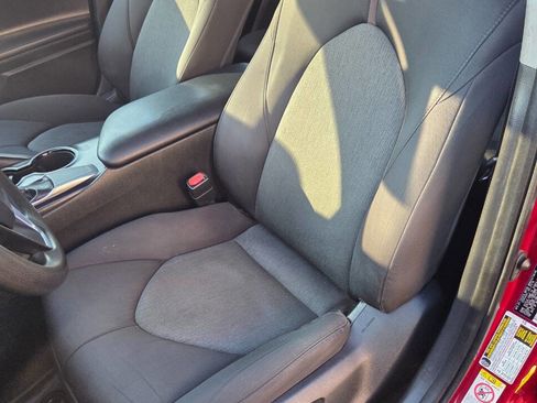 Used 2019 Toyota Camry L image 20