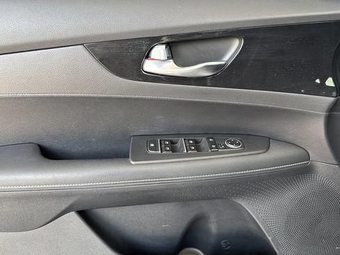 Used 2024 Kia Forte GT-Line w/ GT-Line Premium Package FWD image 11