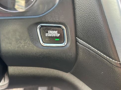 Used 2023 GMC Acadia SLE w/ Driver Convenience Package image 36