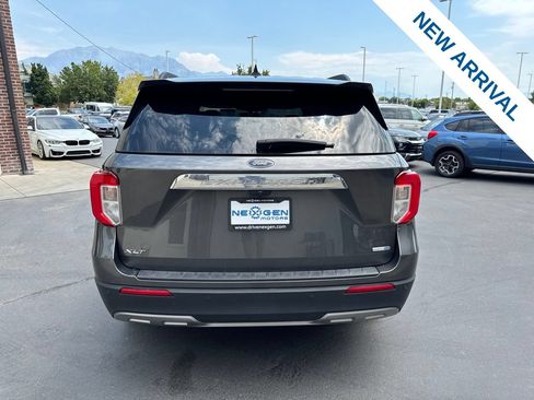Used 2020 Ford Explorer XLT w/ Equipment Group 202A AWD/4WD image 6