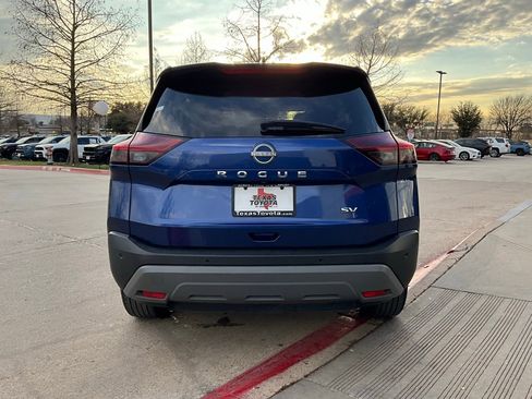 Used 2023 Nissan Rogue SV image 7