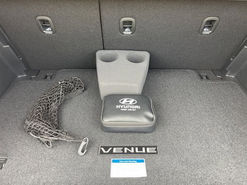 New 2025 Hyundai Venue Limited image 13