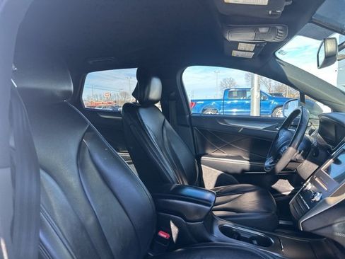Used 2019 Lincoln MKC Standard image 6
