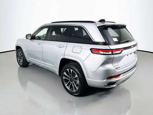 New 2025 Jeep Grand Cherokee Overland w/ Luxury Tech Group IV image 5