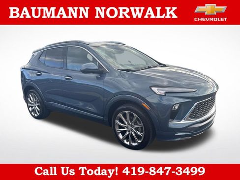 Used 2024 Buick Encore GX Avenir w/ Avenir Convenience Package FWD image 8