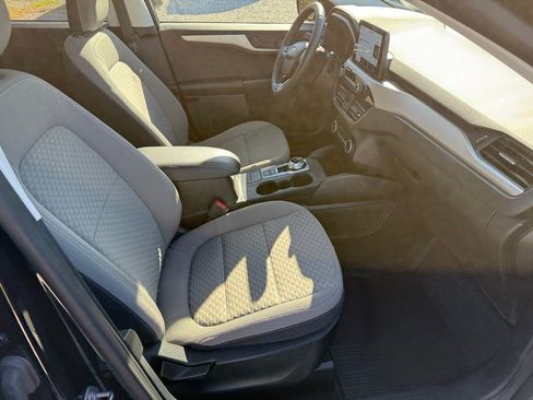 Used 2022 Ford Escape SE w/ Cold Weather Package image 46