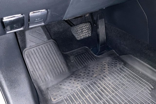 Certified 2023 Toyota RAV4 XLE Premium AWD/4WD image 38