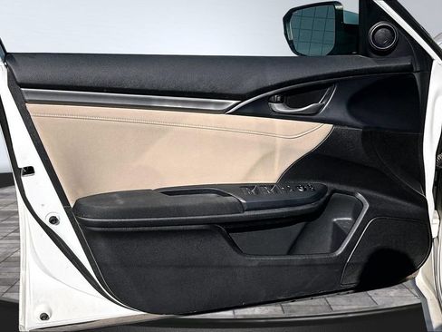 Used 2019 Honda Civic EX image 13